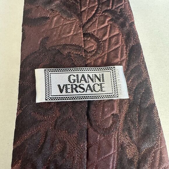 GIANNI VERSACE Men's 100% Silk Necktie Luxury Designer Burgundy Italy 3-6/8Wx62L - Picture 6 of 10
